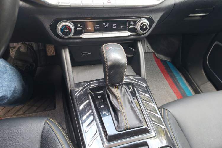 Used Bestune T77 2019 230 TID Automatic Luxury Version National V Gear Lever