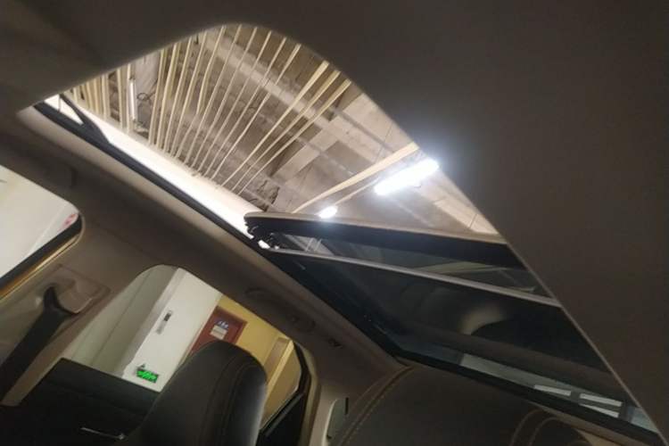Used Bestune T77 2019 230 TID Automatic Luxury Version China VI Emission Standard Headliner