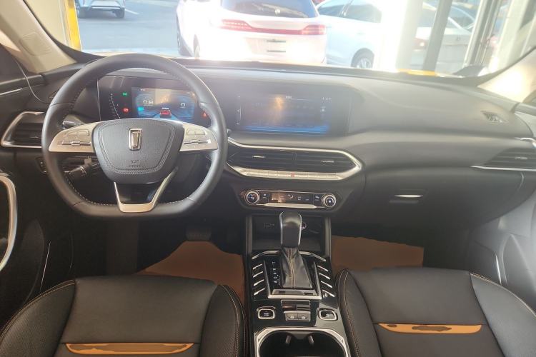 Used Bestune T77 2019 230 TID Automatic Luxury Version China VI Emission Standard Interior 2