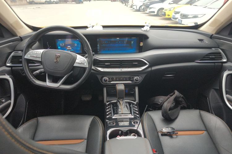 Used Bestune T77 2019 230 TID Automatic Luxury Version National V Interior 2