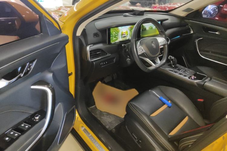 Used Bestune T77 2019 230 TID Automatic Prestige Version China VI Interior 3