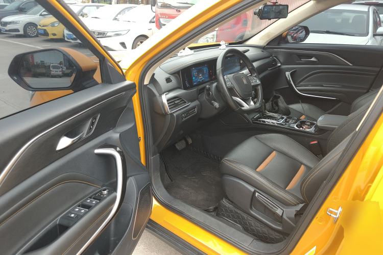 Used Bestune T77 2019 230 TID Automatic Luxury Version National V Interior 3