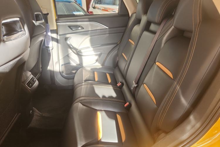 Used Bestune T77 2019 230 TID Automatic Luxury Version China VI Emission Standard Interior 4