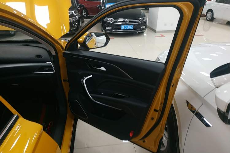 Used Bestune T77 2019 230 TID Automatic Prestige Version China V Emission Standard Interior 5