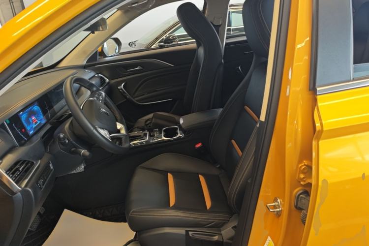 Used Bestune T77 2019 230 TID Automatic Luxury Version China VI Emission Standard Left Front Seat
