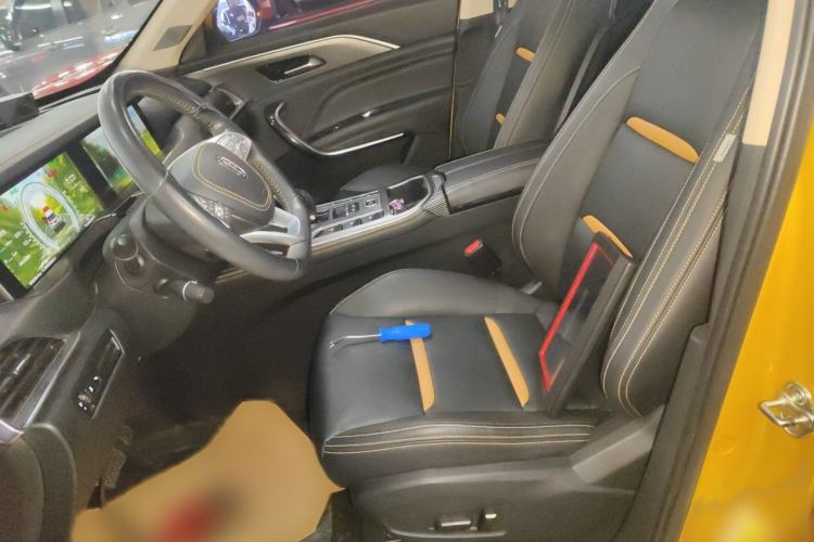 Used Bestune T77 2019 230 TID Automatic Prestige Version China VI Left Front Seat