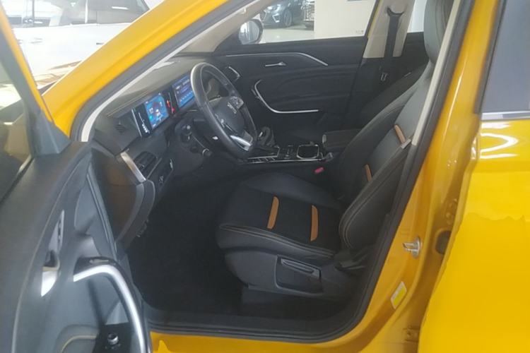 Used Bestune T77 2019 230 TID Automatic Luxury Version China VI Emission Standard Left Front Seat