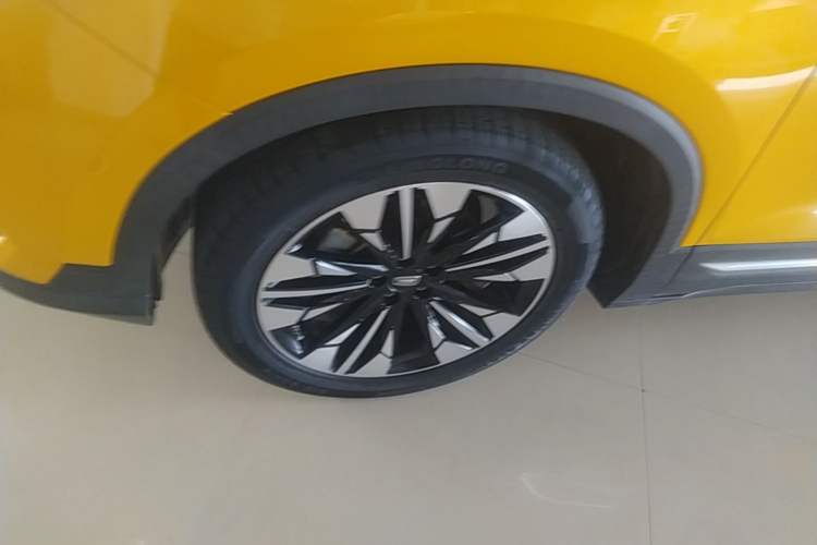Used Bestune T77 2019 230 TID Automatic Luxury Version China VI Emission Standard Left Front Wheel Hub