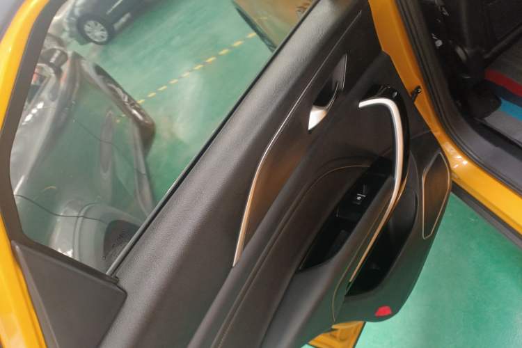 Used Bestune T77 2019 230 TID Automatic Luxury Version China VI Emission Standard Left Rear Door Interior