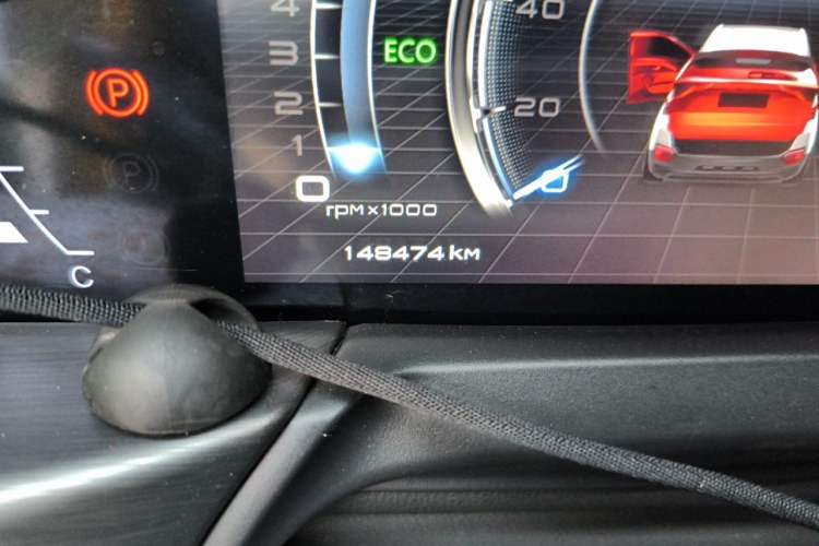 Used Bestune T77 2019 Facelift 230 TID Automatic Luxury Version China V Emission Standard Odometer Close Up
