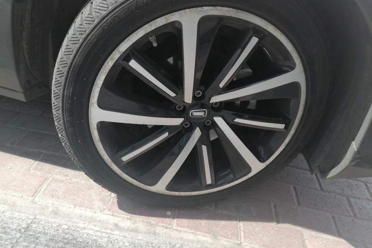 Used Bestune T77 2019 230 TID Automatic Prestige Version China V Right Front Wheel Hub