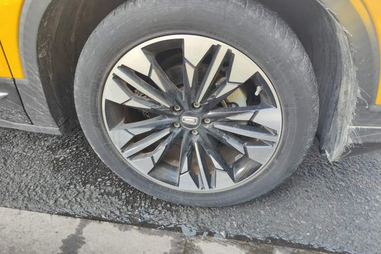 Used Bestune T77 2019 230 TID Automatic Luxury Version China VI Emission Standard Right Front Wheel Hub