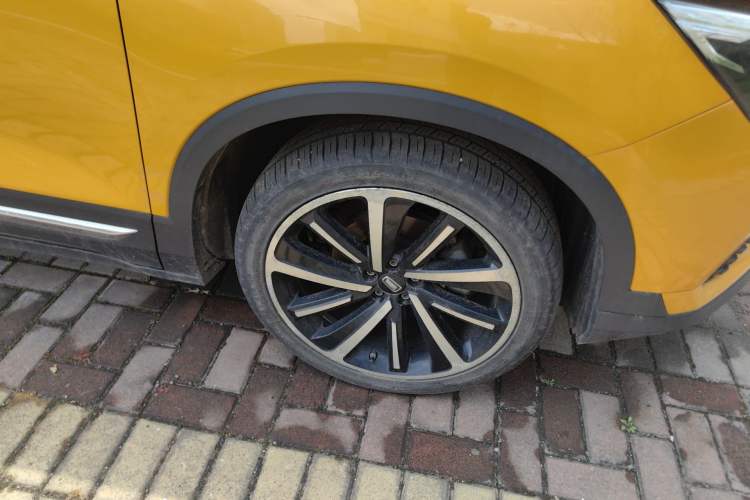 Used Bestune T77 2019 230 TID Automatic Luxury Version National V Right Front Wheel Hub