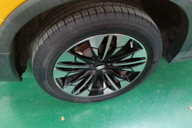 Used Bestune T77 2019 230 TID Automatic Luxury Version China VI Emission Standard Right Rear Wheel Hub