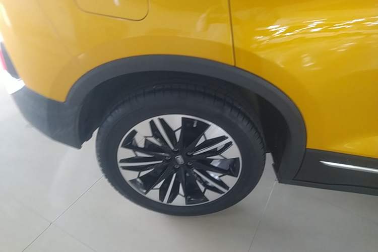 Used Bestune T77 2019 230 TID Automatic Luxury Version China VI Emission Standard Right Rear Wheel Hub
