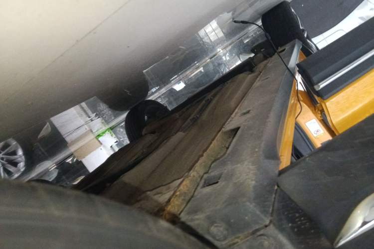 Used Bestune T77 2019 230 TID Automatic Prestige Version China VI Emission Standard Right Side Sill