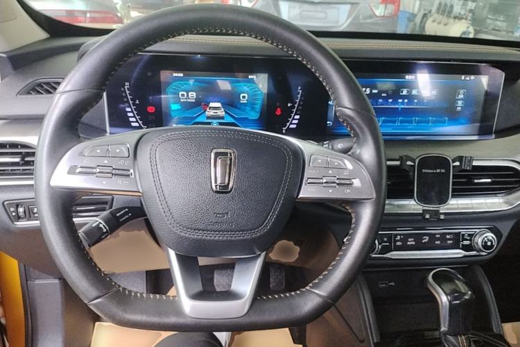 Used Bestune T77 2019 230 TID Automatic Luxury Version National V Steering Wheel