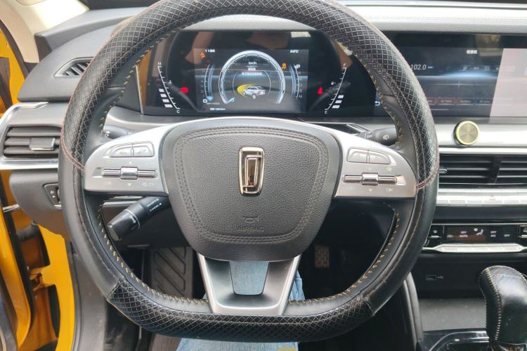 Used Bestune T77 2019 230 TID Automatic Luxury Version National V Steering Wheel