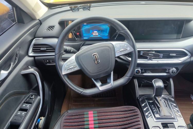 Used Bestune T77 2019 230 TID Automatic Luxury Version National V Steering Wheel