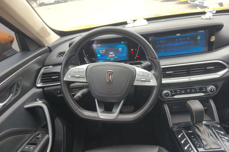 Used Bestune T77 2019 230 TID Automatic Luxury Version National V Steering Wheel