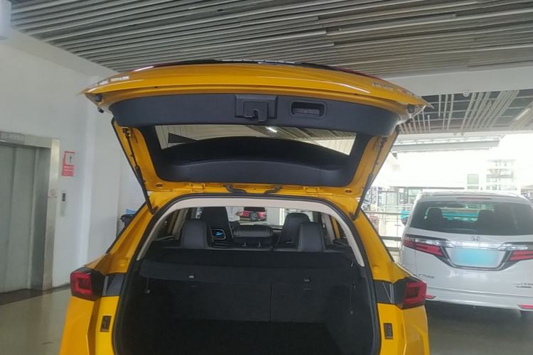 Used Bestune T77 2019 230 TID Automatic Luxury Version China VI Emission Standard Trunk