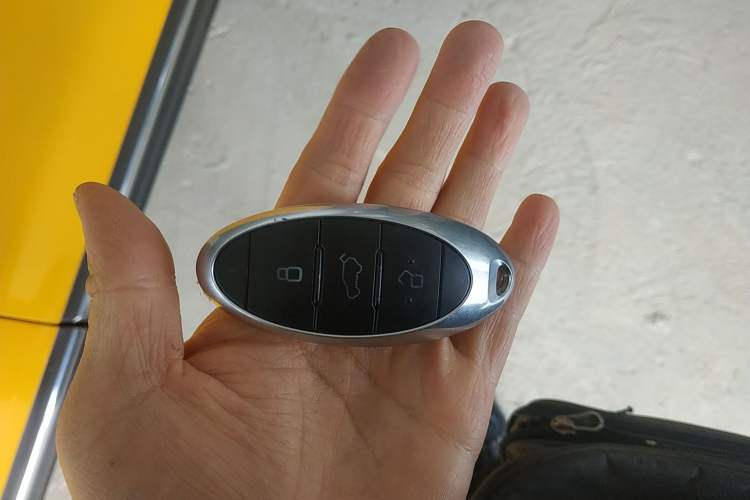 Used Bestune T77 2019 230 TID Automatic Prestige Version China VI Vehicle Key