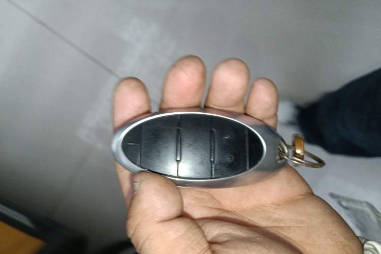 Used Bestune T77 2019 230 TID Automatic Prestige Version China VI Emission Standard Vehicle Key