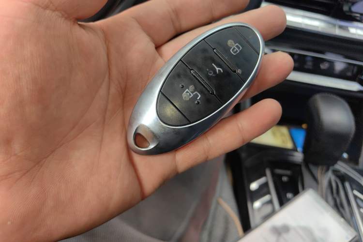 Used Bestune T77 2019 230 TID Automatic Luxury Version National V Vehicle Key