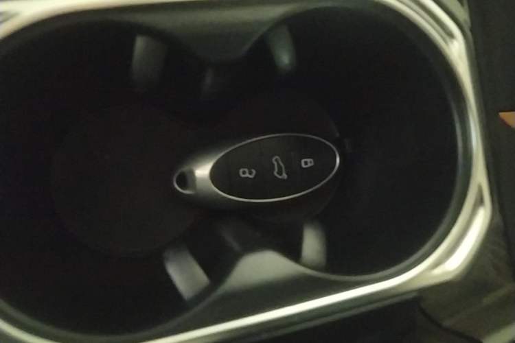 Used Bestune T77 2019 230 TID Automatic Luxury Version China VI Emission Standard Vehicle Key