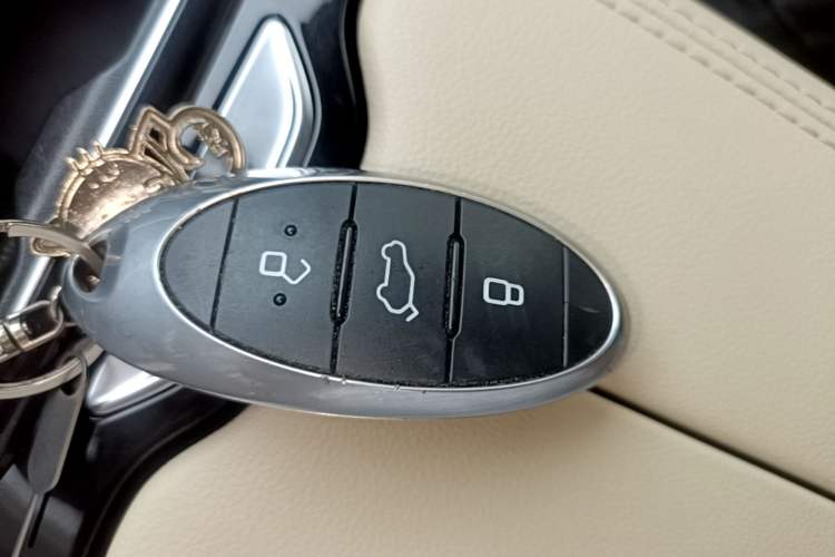 Used Bestune T77 2020 PRO 280 TID Automatic Luxury Model Interior 1