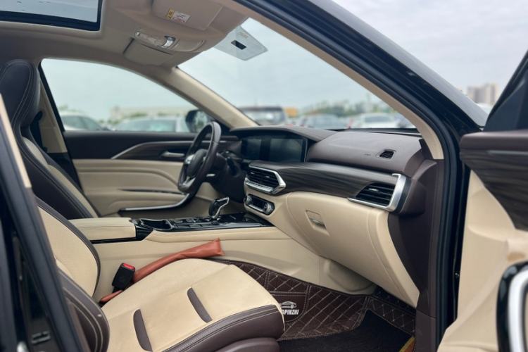 Used Bestune T77 2020 PRO 280 TID Automatic Luxury Model Interior 2