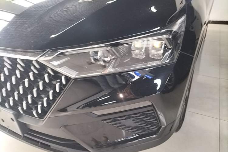 Used Bestune T77 2020 PRO 280 TID Automatic Luxury Model Left Front Headlight