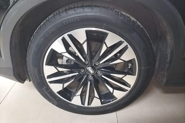 Used Bestune T77 2020 PRO 280 TID Automatic Luxury Model Left Front Wheel Hub