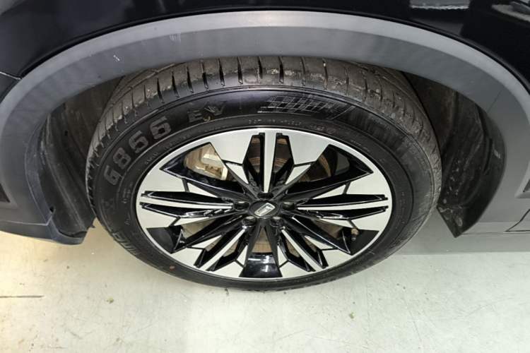 Used Bestune T77 2020 PRO 280 TID Automatic Luxury Model Left Front Wheel Hub