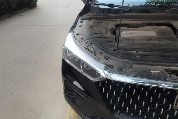 Used Bestune T77 2020 PRO 280 TID Automatic Luxury Model Right Front Headlight
