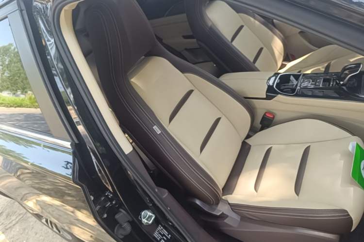 Used Bestune T77 2020 PRO 280 TID Automatic Luxury Model Right Front Seat