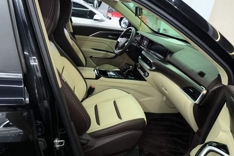 Used Bestune T77 2020 PRO 280 TID Automatic Luxury Model Right Front Seat