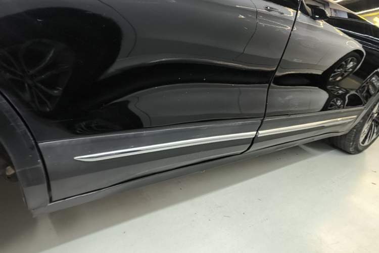 Used Bestune T77 2020 PRO 280 TID Automatic Luxury Model Right Side Sill