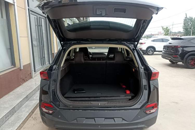 Used Bestune T77 2020 PRO 280 TID Automatic Luxury Model Trunk
