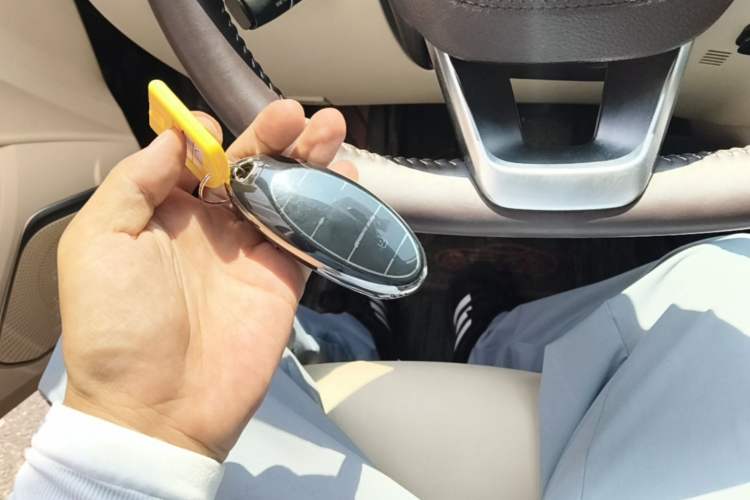 Used Bestune T77 2020 PRO 280 TID Automatic Luxury Model Vehicle Key