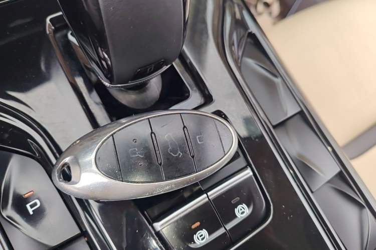 Used Bestune T77 2020 PRO 280 TID Automatic Luxury Model Vehicle Key