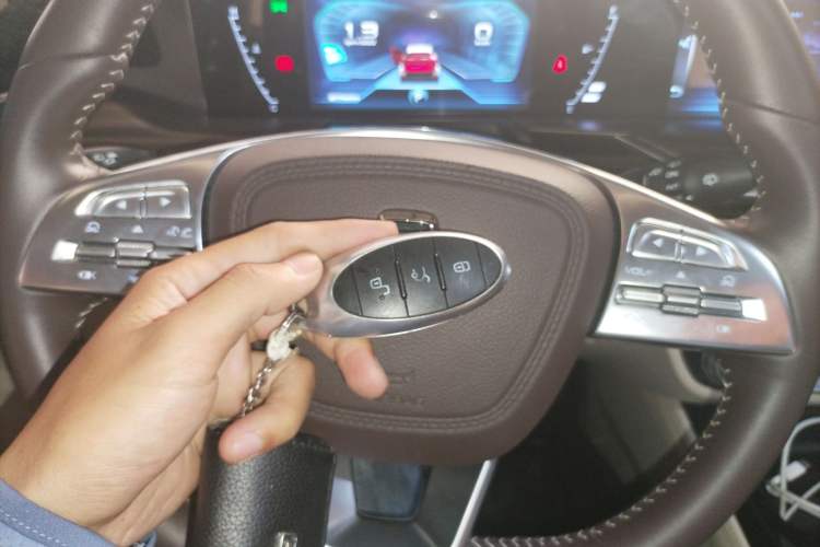 Used Bestune T77 2020 PRO 280 TID Automatic Luxury Model Vehicle Key