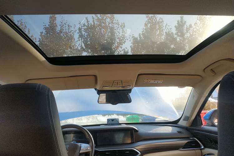 Used Bestune T77 2020 PRO 280 TID Automatic Prestige Model Headliner