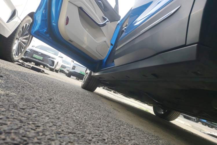 Used Bestune T77 2020 PRO 280 TID Automatic Prestige Model Left Side Sill