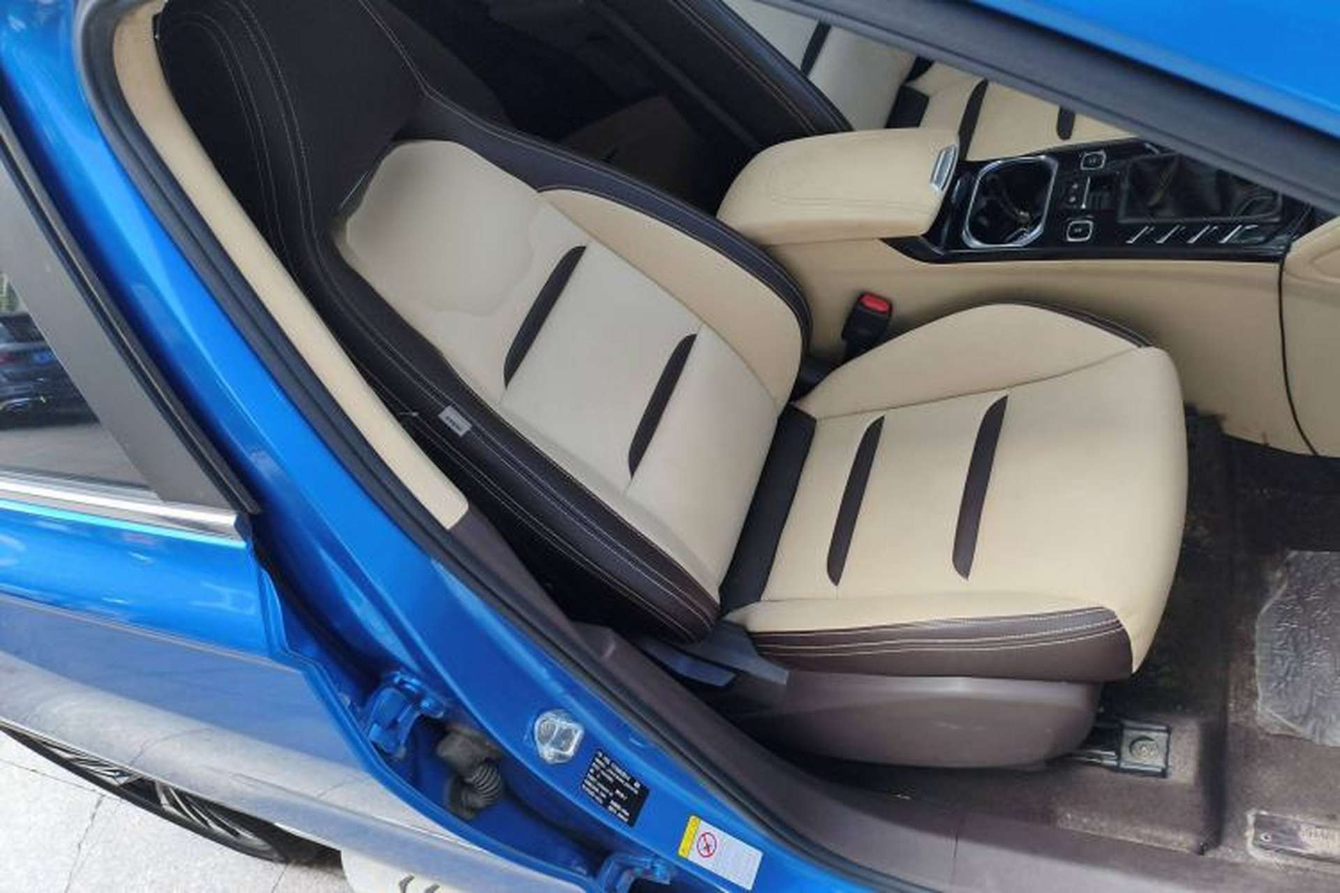 Used Bestune T77 2020 PRO 280 TID Manual Luxury Model Right Front Seat