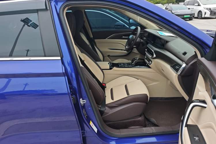 Used Bestune T77 2020 PRO 280 TID Automatic Luxury Model Right Front Seat