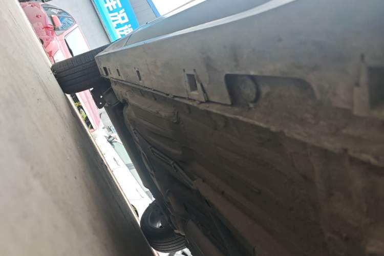Used Bestune T77 2020 PRO 280 TID Automatic Luxury Model Right Side Sill