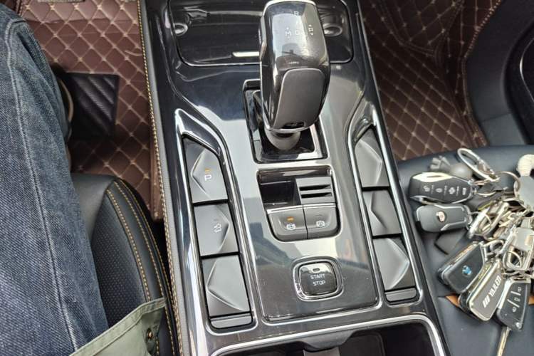Used Bestune T77 2020 PRO 280 TID Automatic Luxury Model Gear Lever