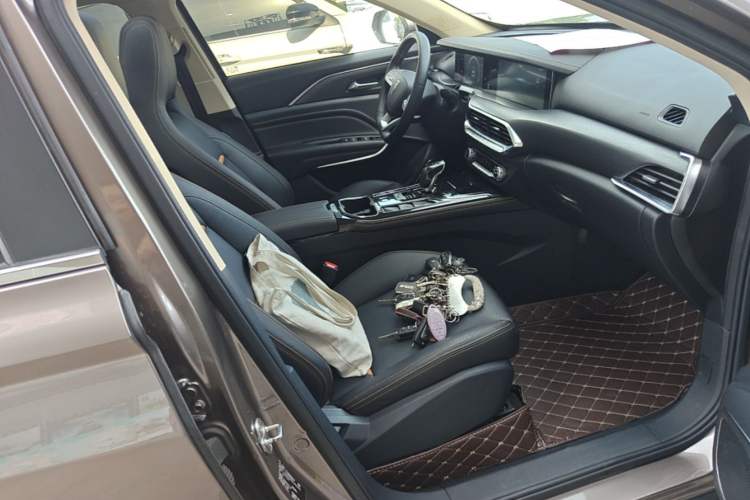 Used Bestune T77 2020 PRO 280 TID Automatic Luxury Model Right Front Seat