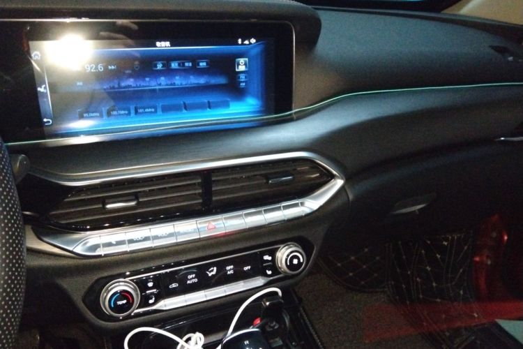 Used Bestune T77 2020 PRO 280 TID Automatic Luxury Model Audio And AC Panel
